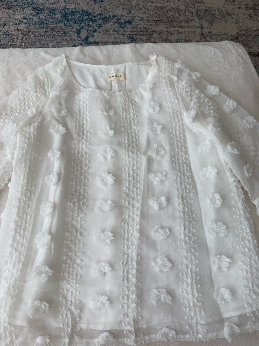 Amoli Dani White Sheer Arm Blouse Women’s Large D96